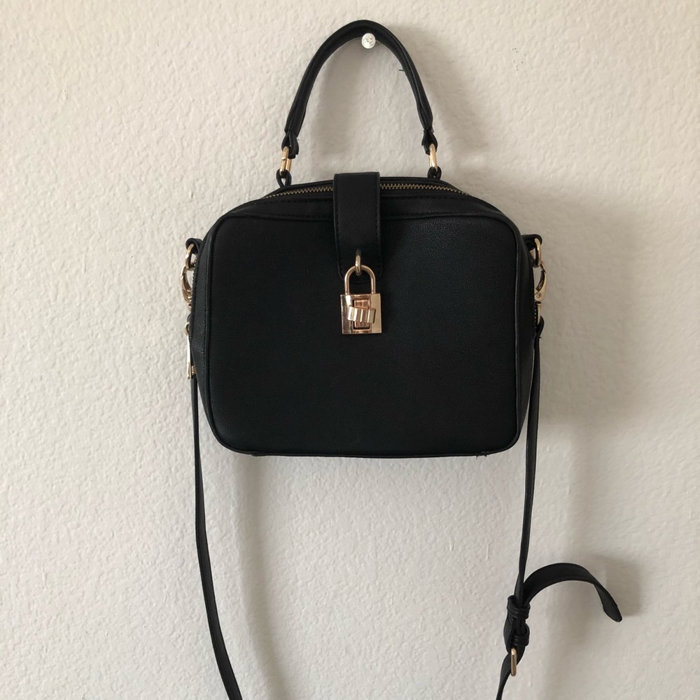 Forever 21 Top Zip Lunchbox CrossbodyBag